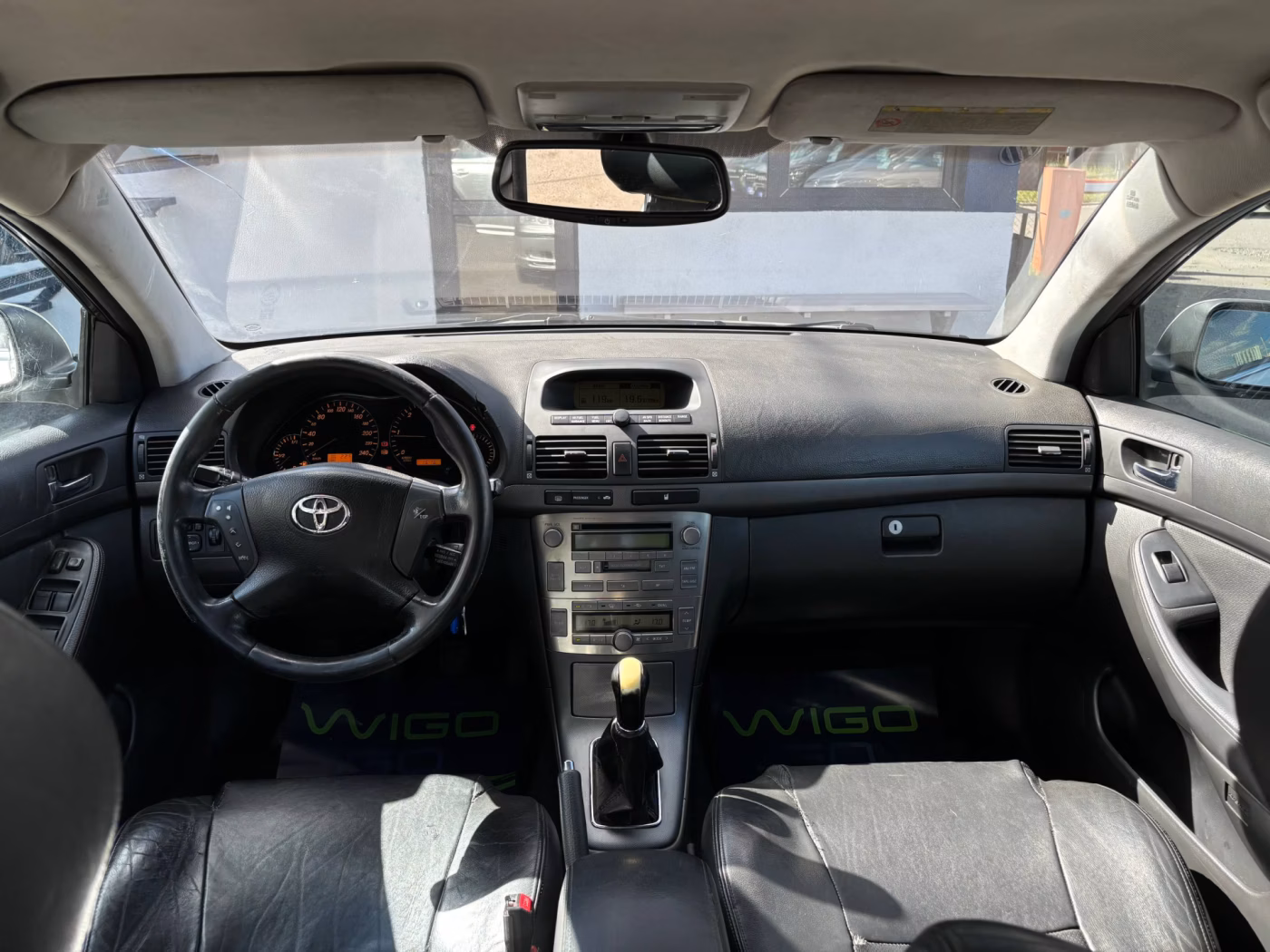 Toyota Avensis фото 17