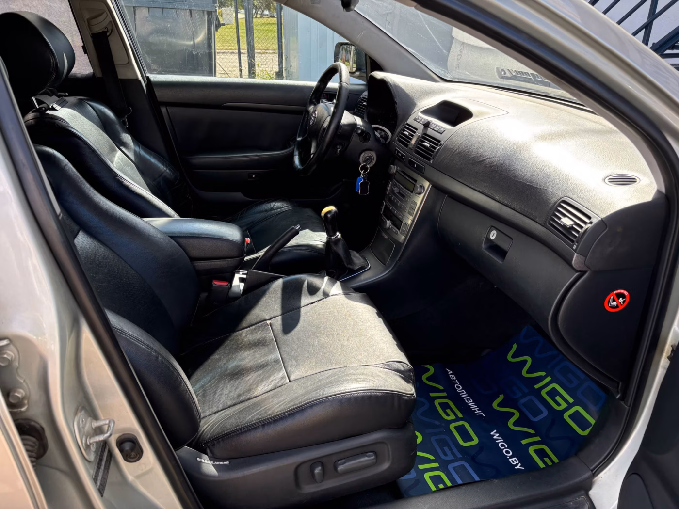 Toyota Avensis фото 19