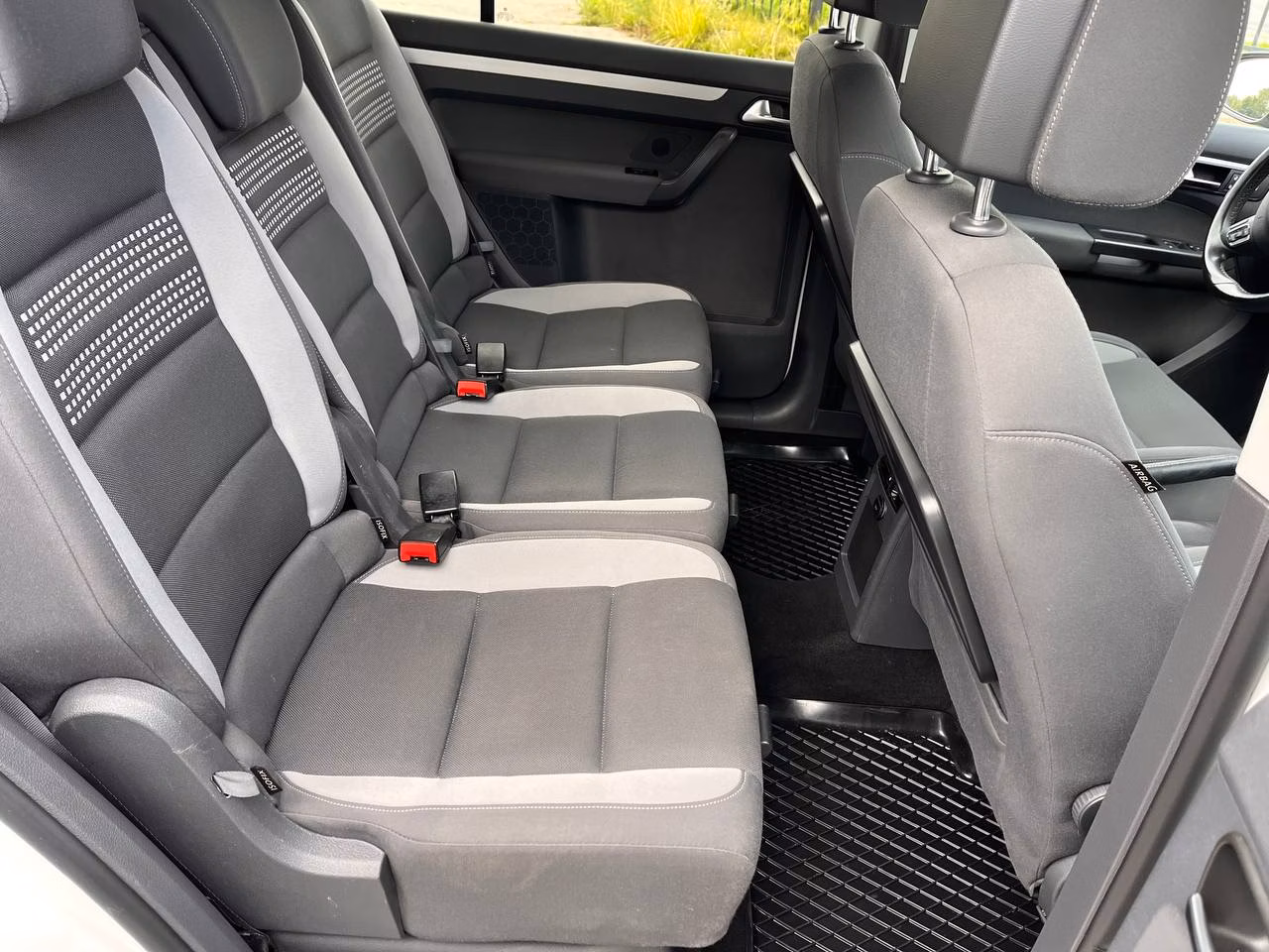 Volkswagen Touran фото 15