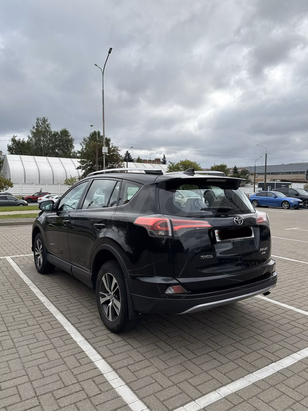 Toyota RAV4 фото 6