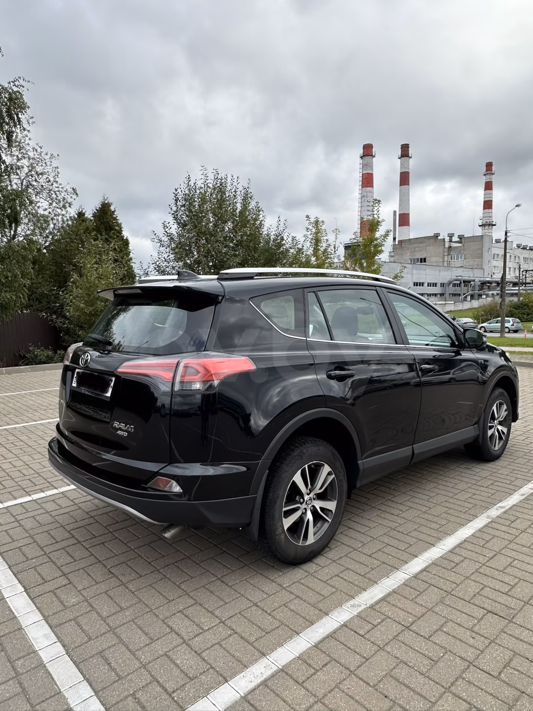 Toyota RAV4 фото 4