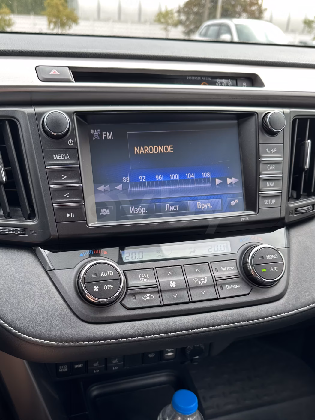 Toyota RAV4 фото 17
