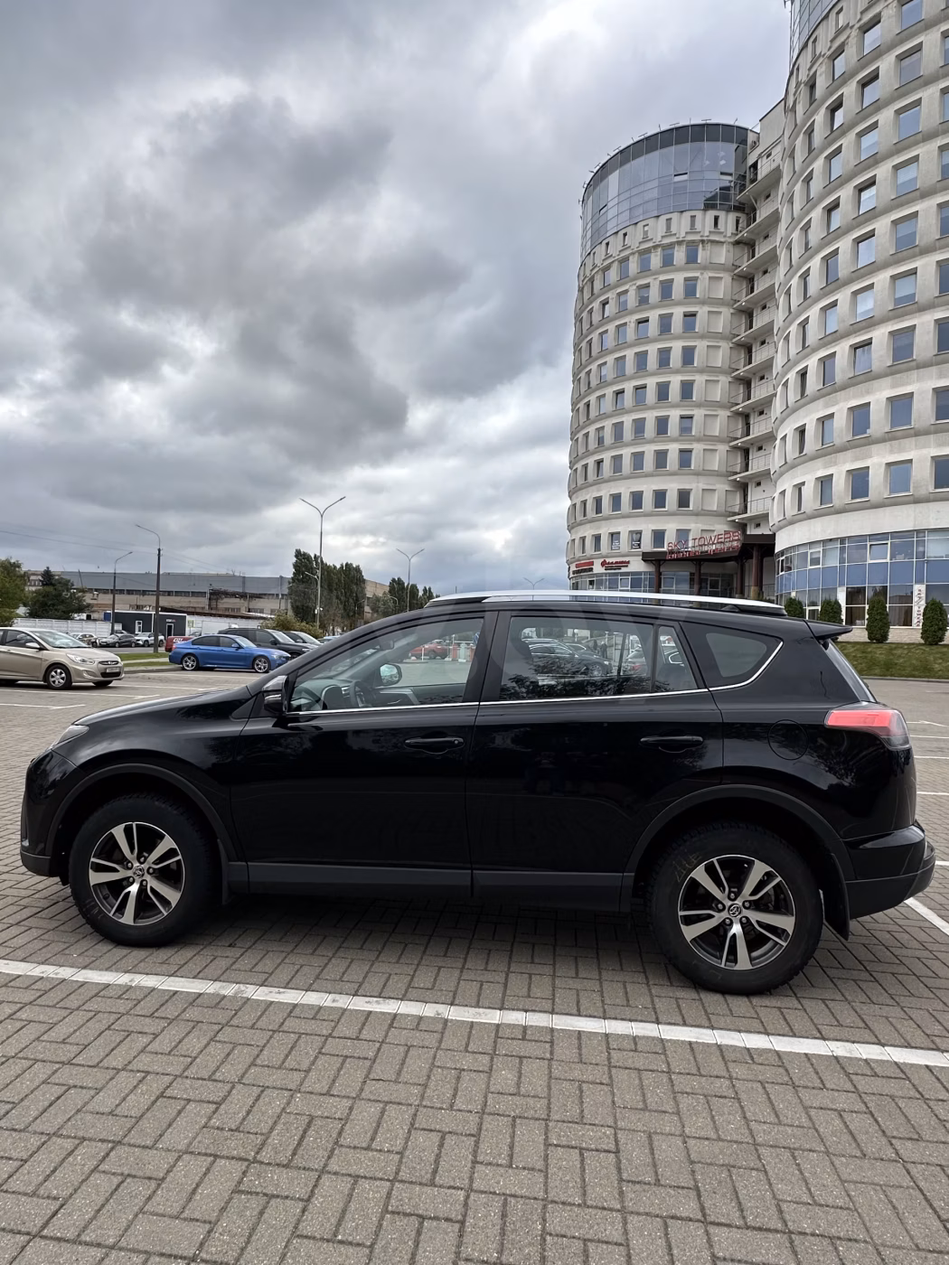 Toyota RAV4 фото 10