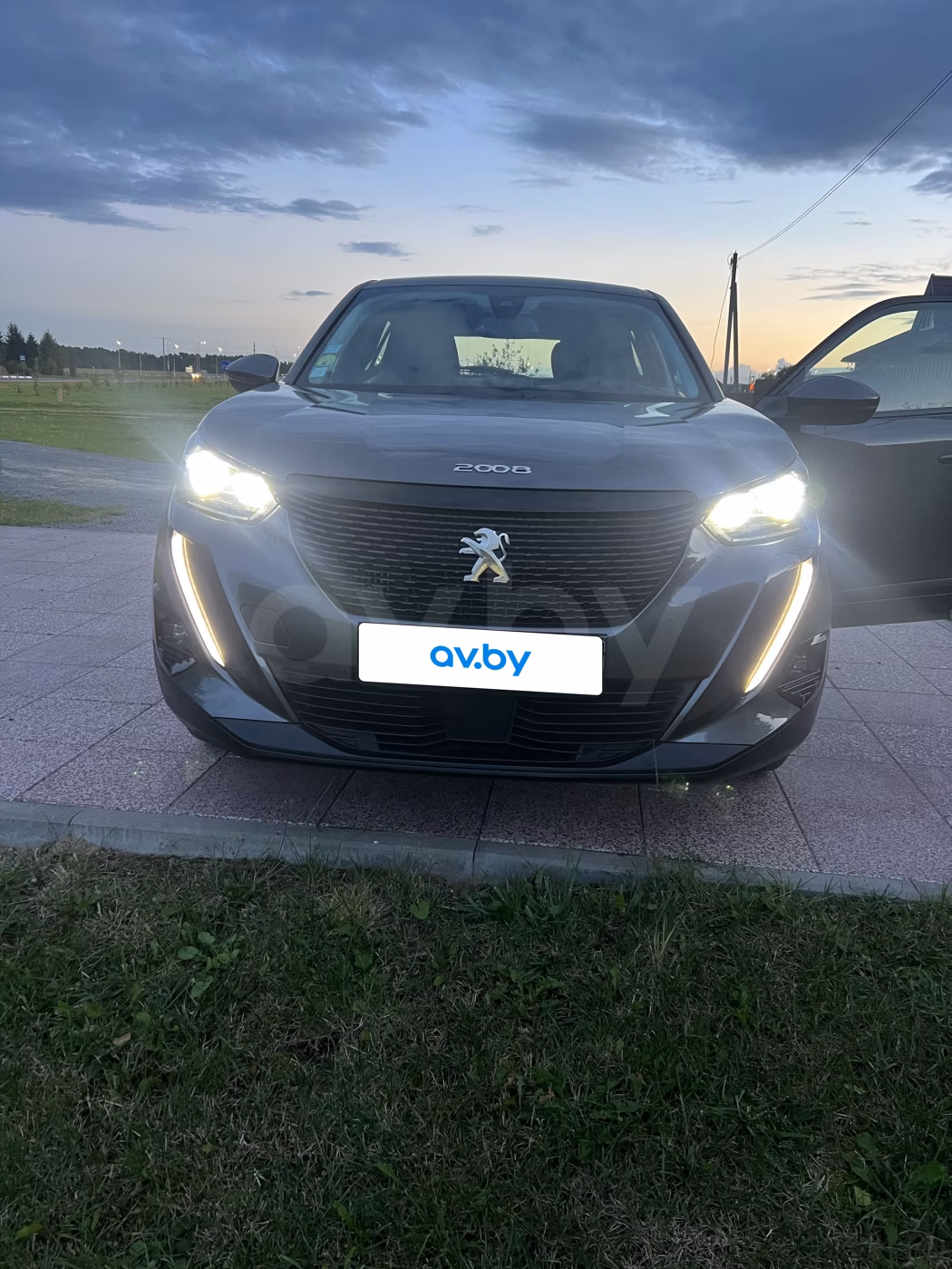 Peugeot 2008 фото 9