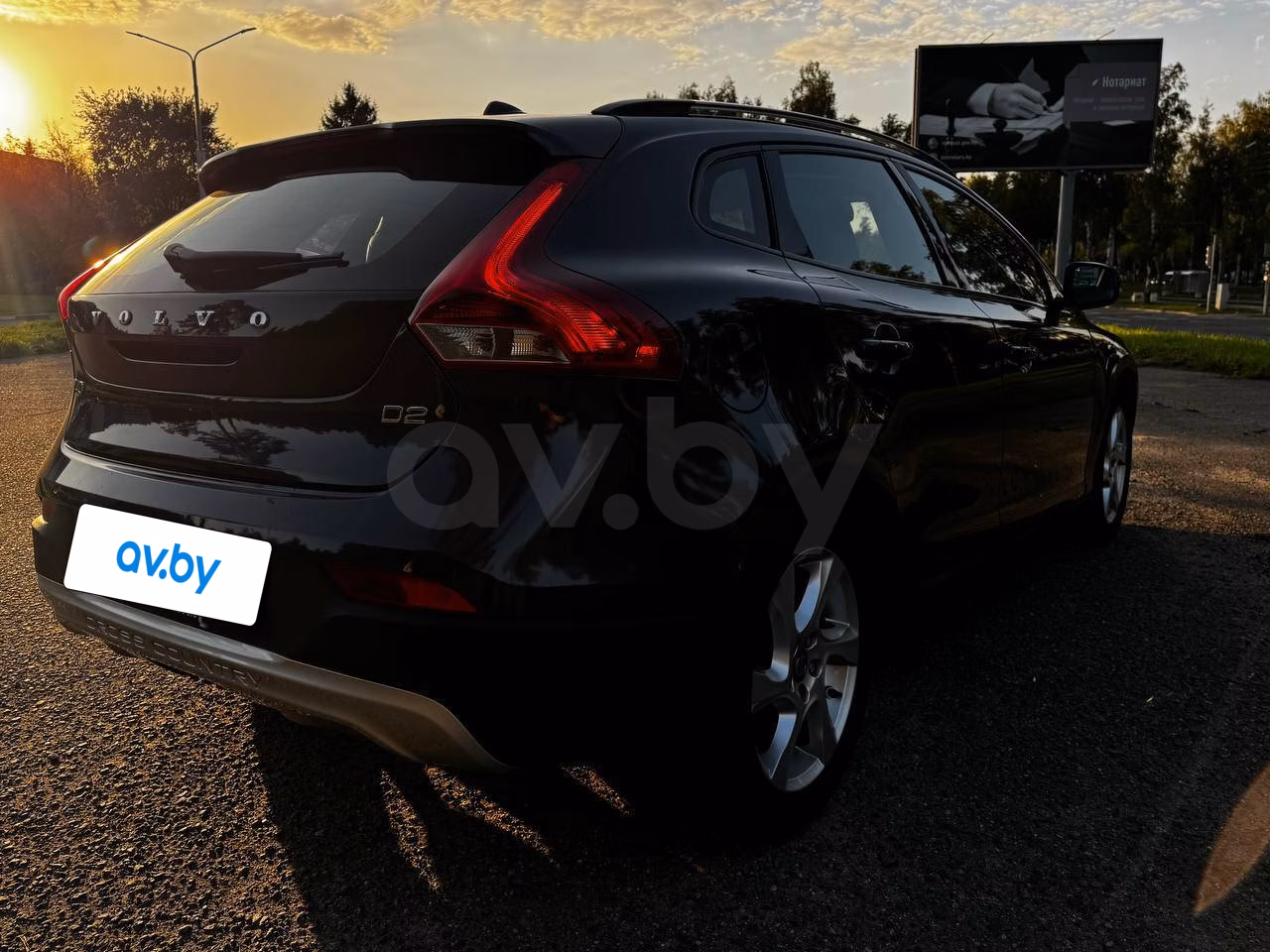 Volvo V40 Cross Country фото 6