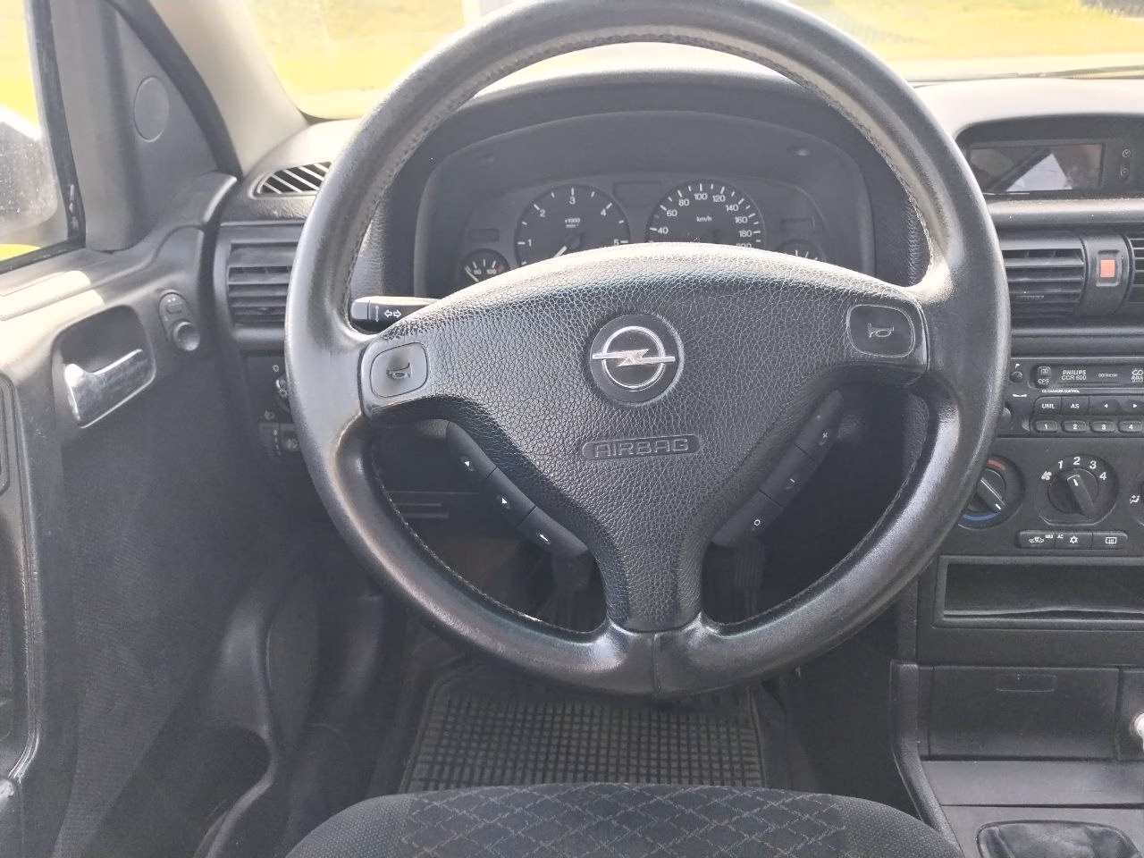 Opel Astra фото 21