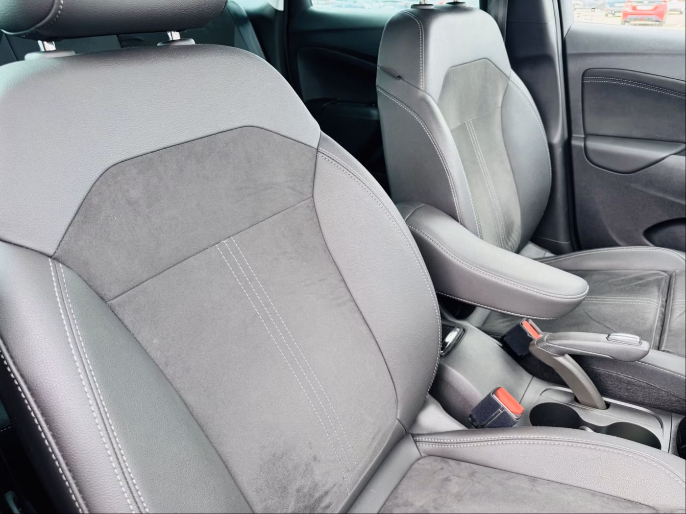 Opel Crossland X фото 8