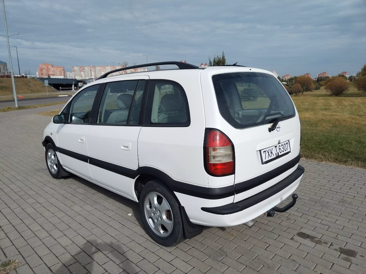 Opel Zafira фото 6