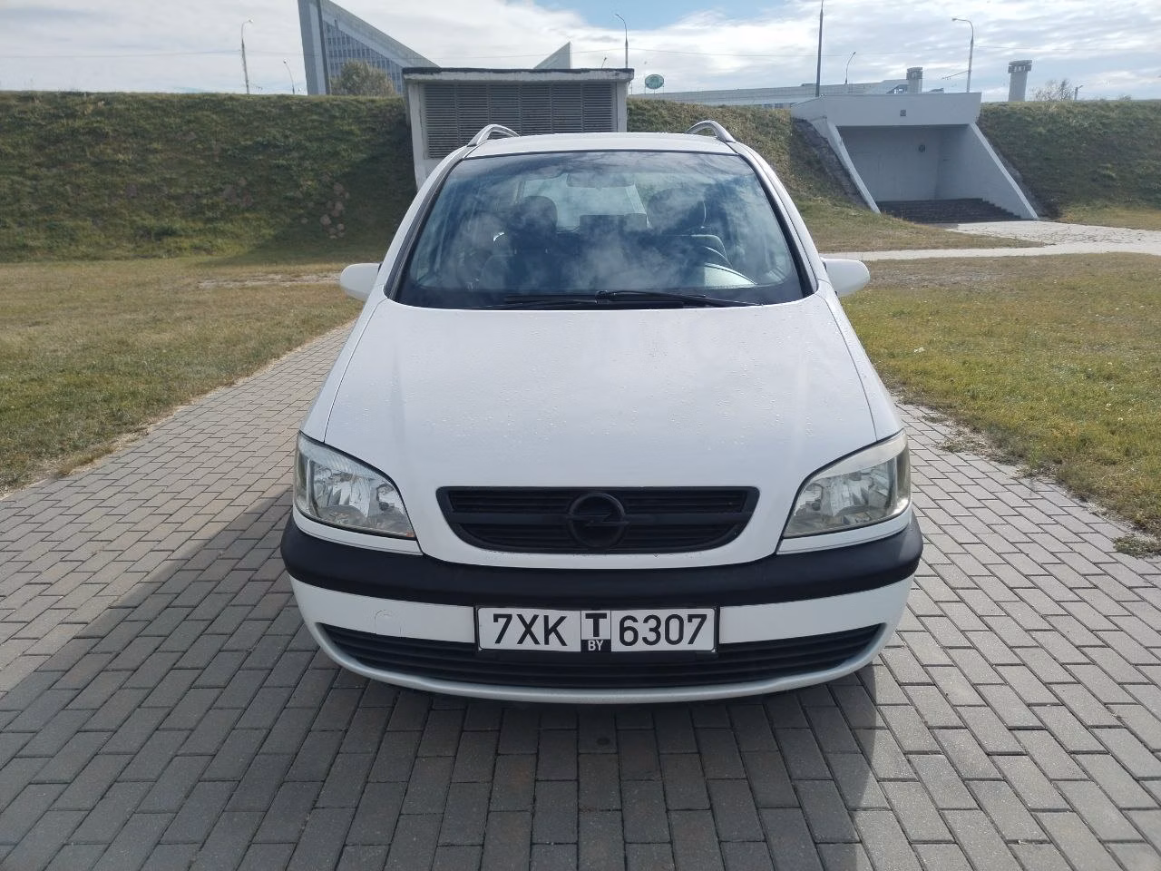 Opel Zafira фото 4