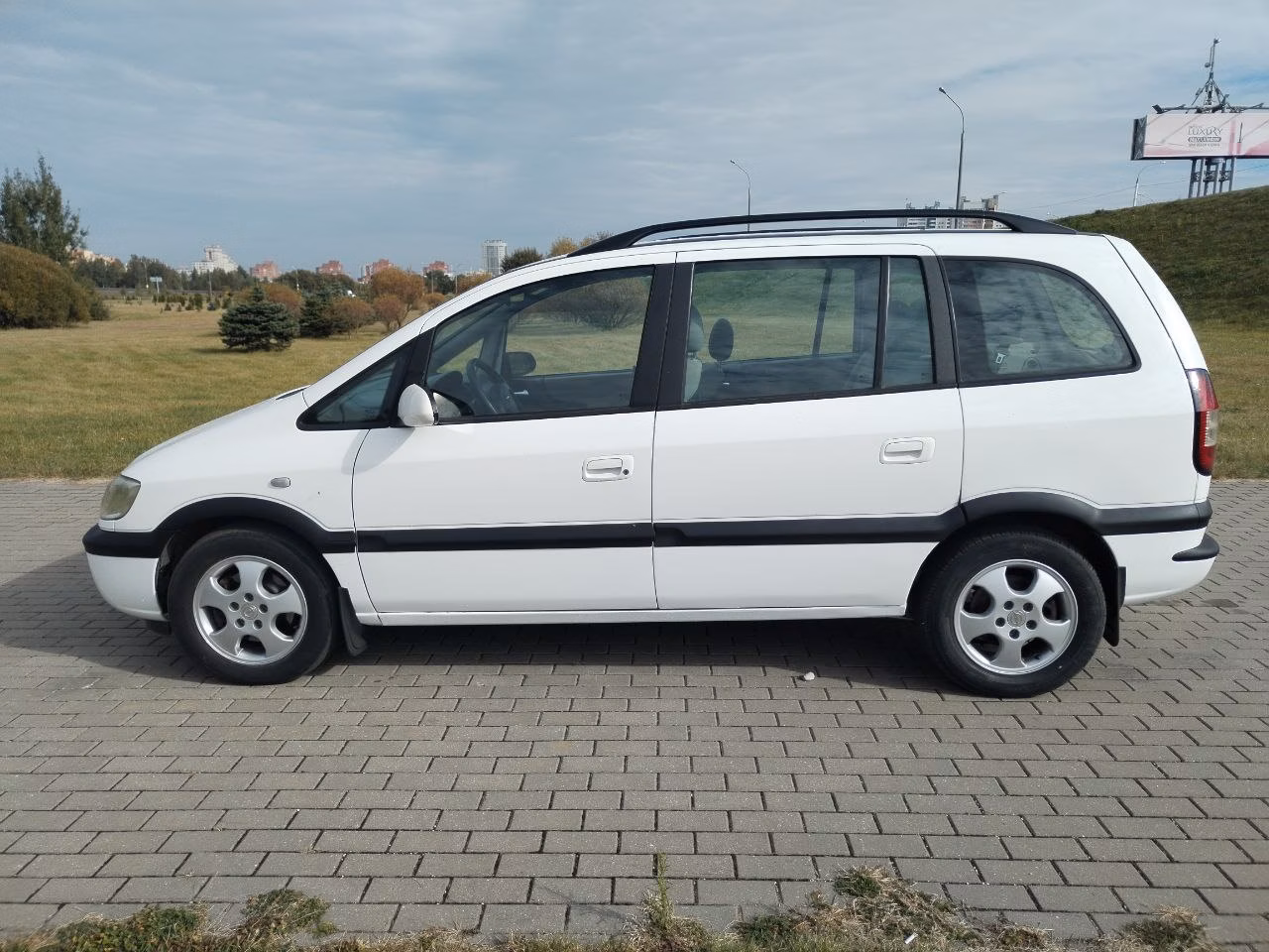 Opel Zafira фото 3