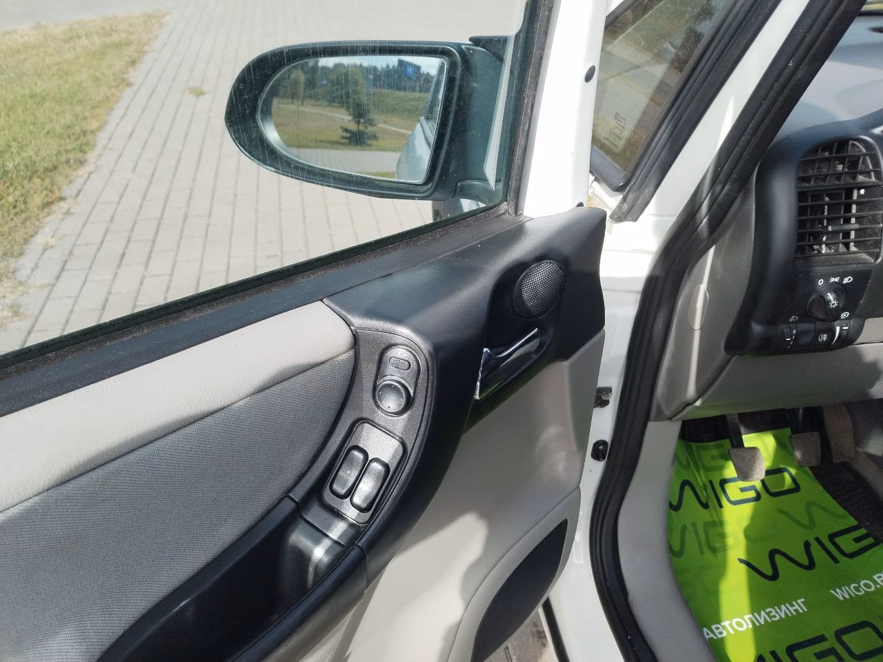 Opel Zafira фото 15