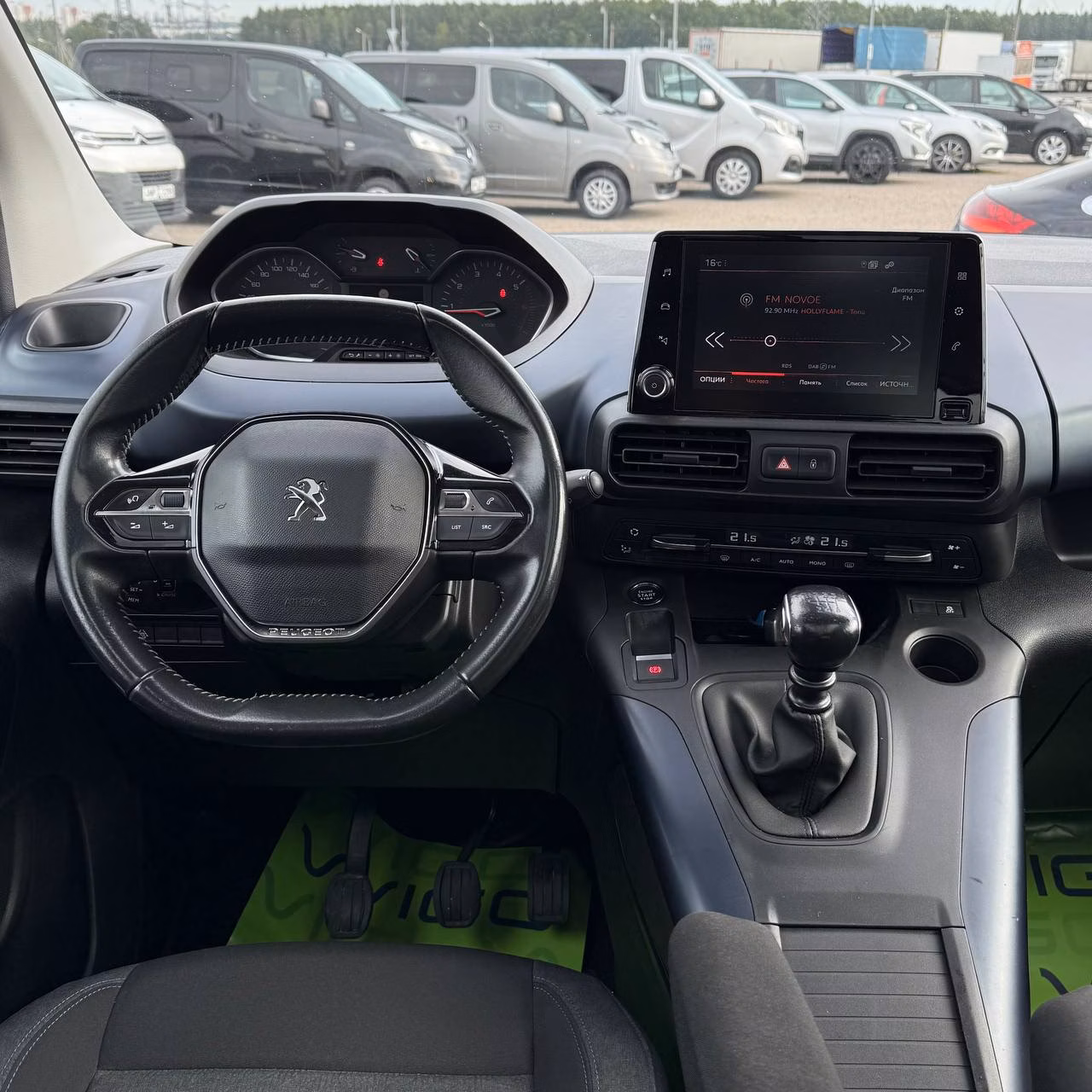 Peugeot Rifter фото 12