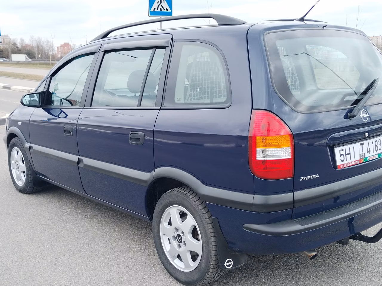 Opel Zafira фото 6