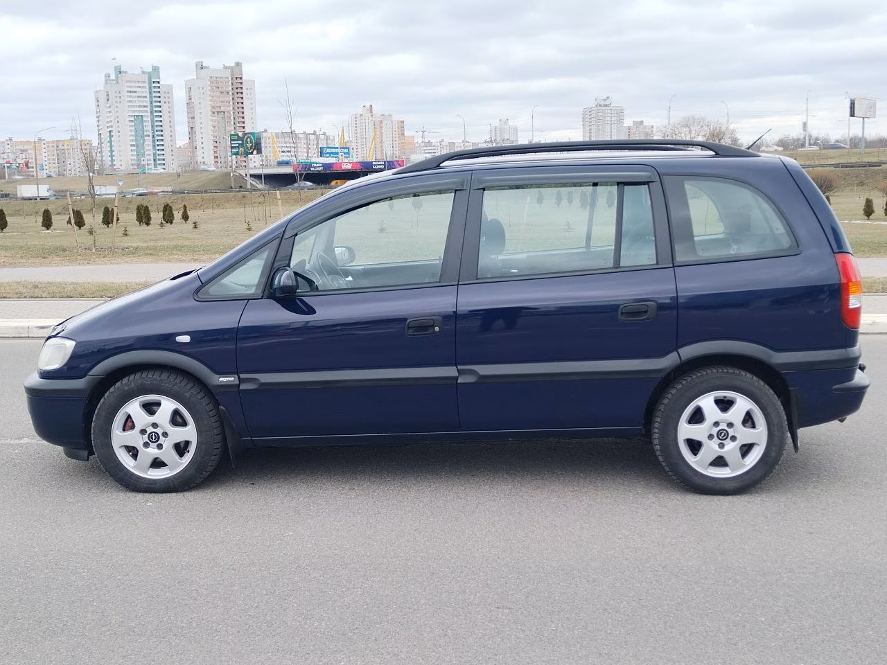 Opel Zafira фото 3