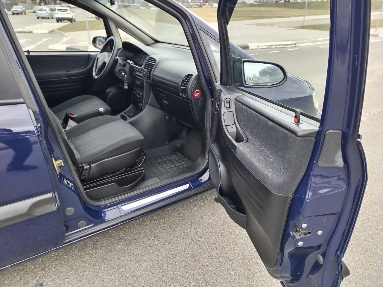 Opel Zafira фото 16
