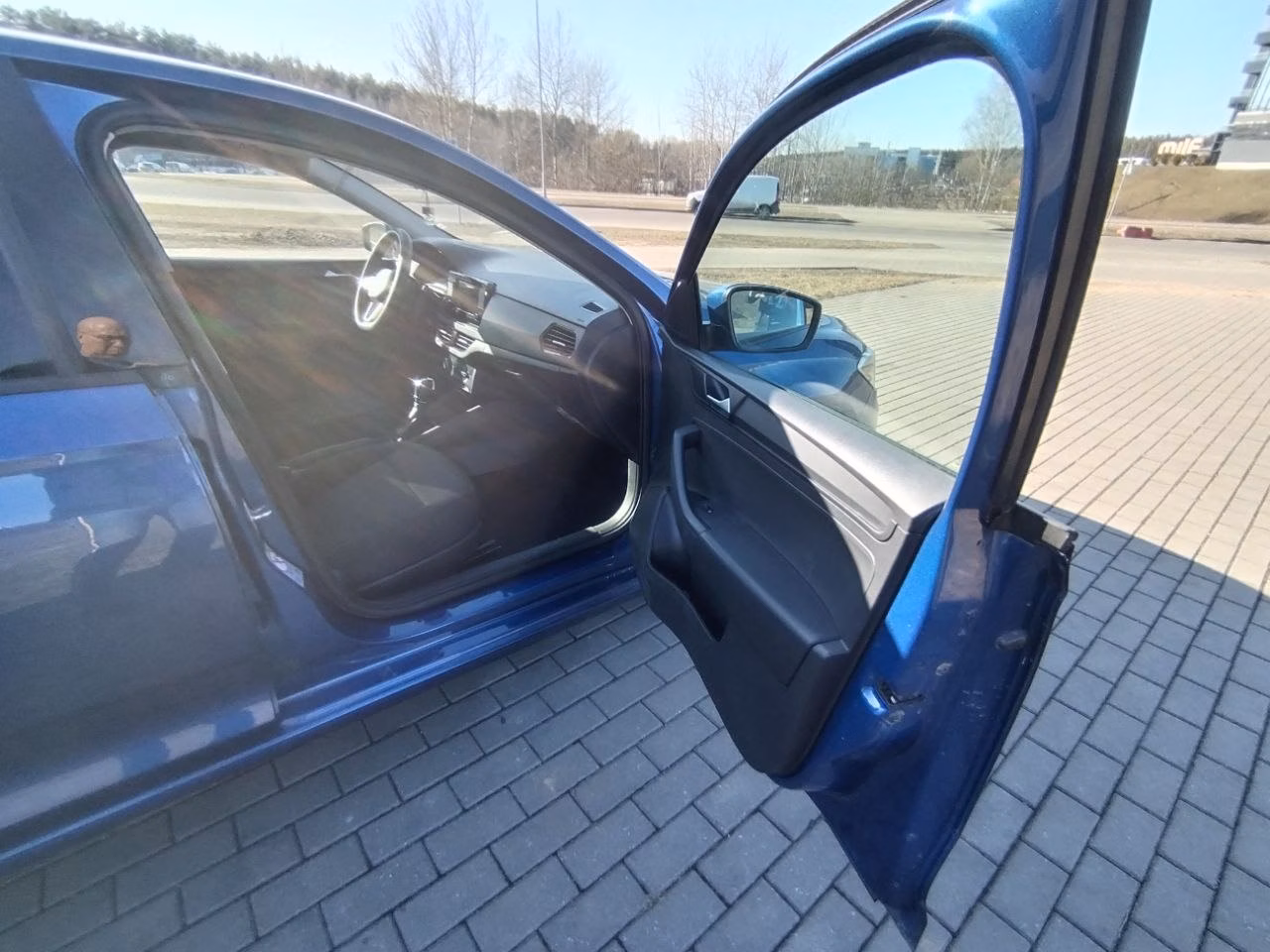 Volkswagen Polo Sedan фото 13