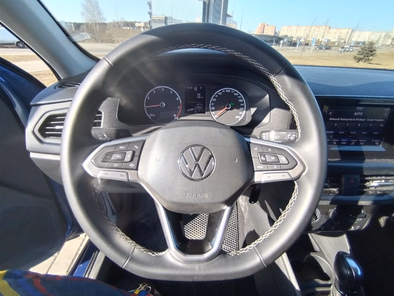 Volkswagen Polo Sedan фото 15