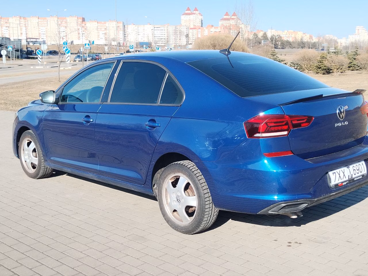 Volkswagen Polo Sedan фото 6