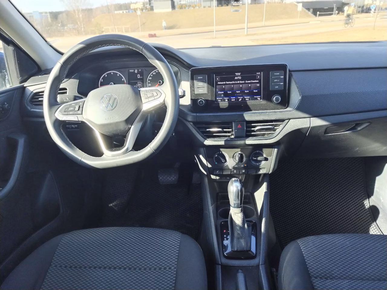 Volkswagen Polo Sedan фото 19