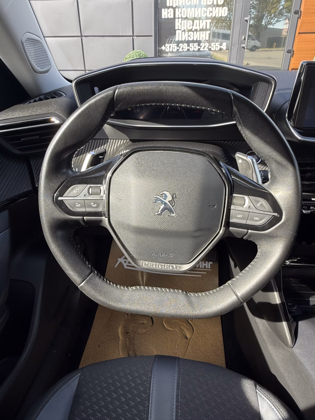 Peugeot 2008 фото 17