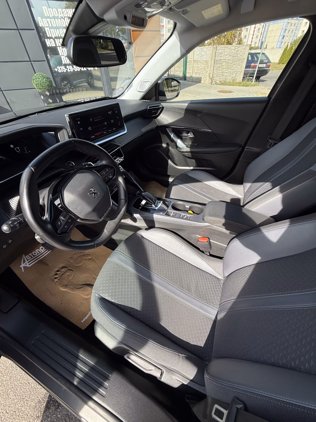 Peugeot 2008 фото 22