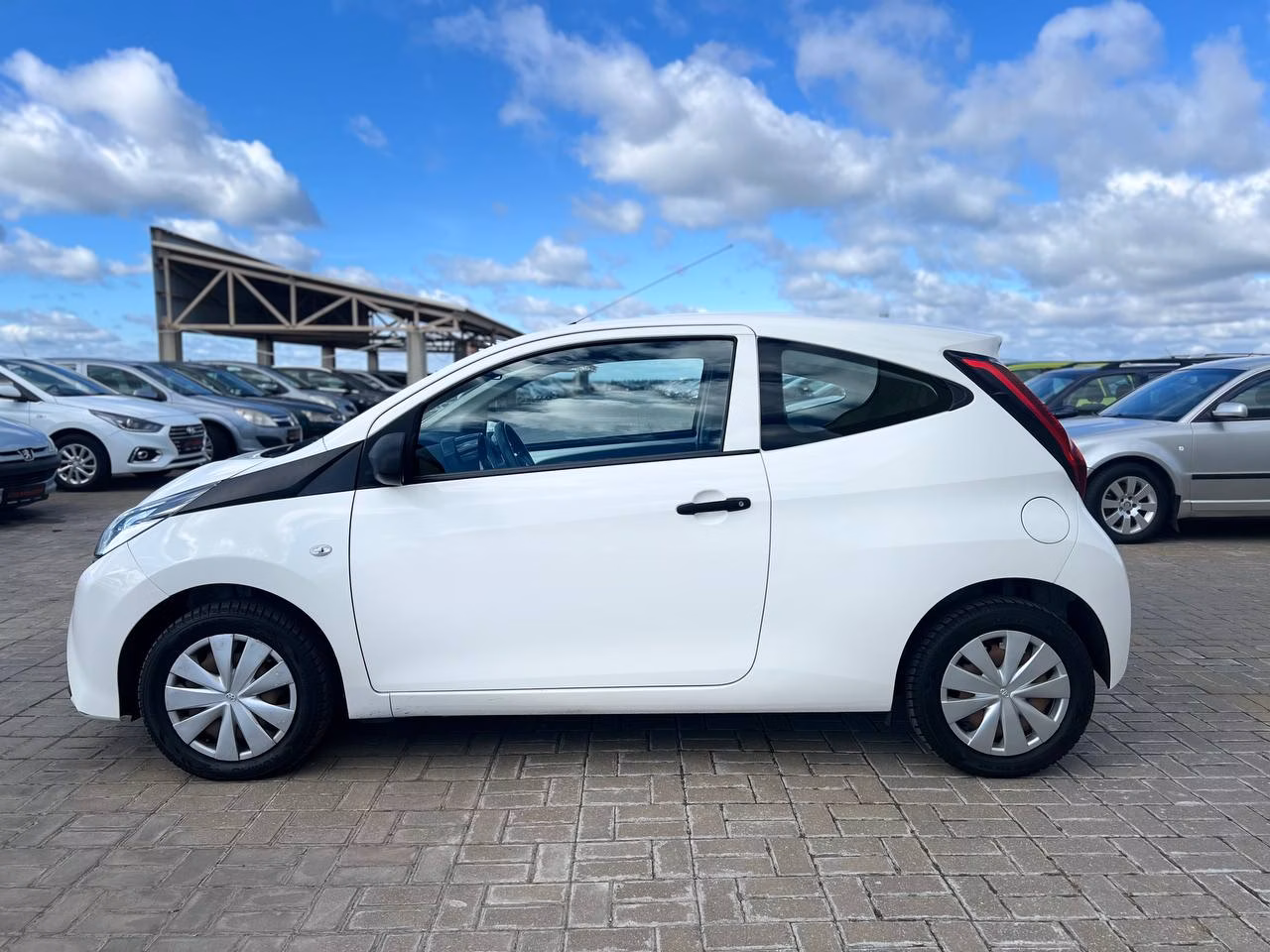 Toyota Aygo фото 7