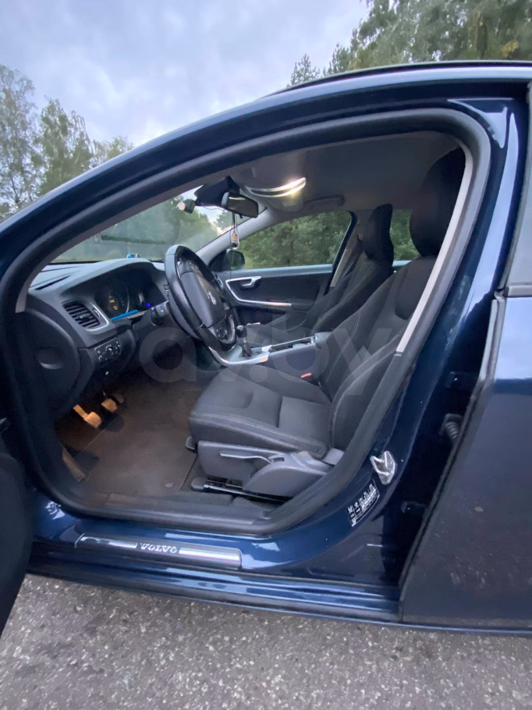 Volvo V60 фото 8