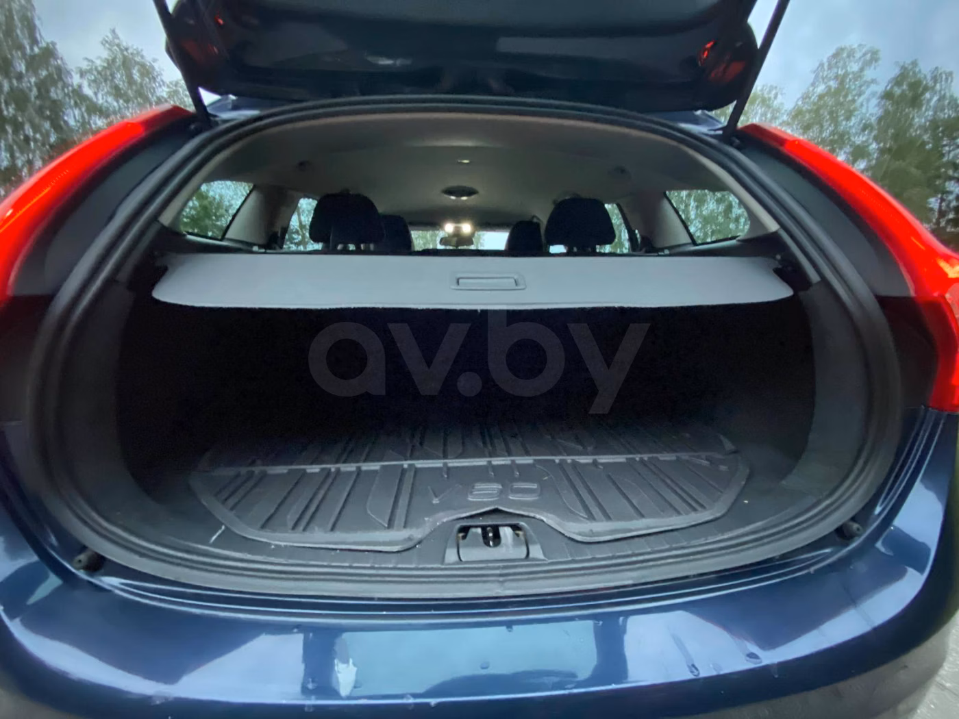 Volvo V60 фото 12