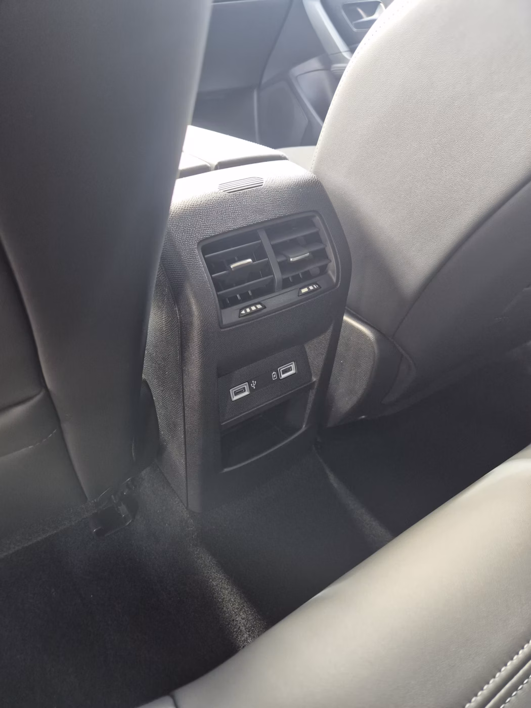 Peugeot 308 фото 12