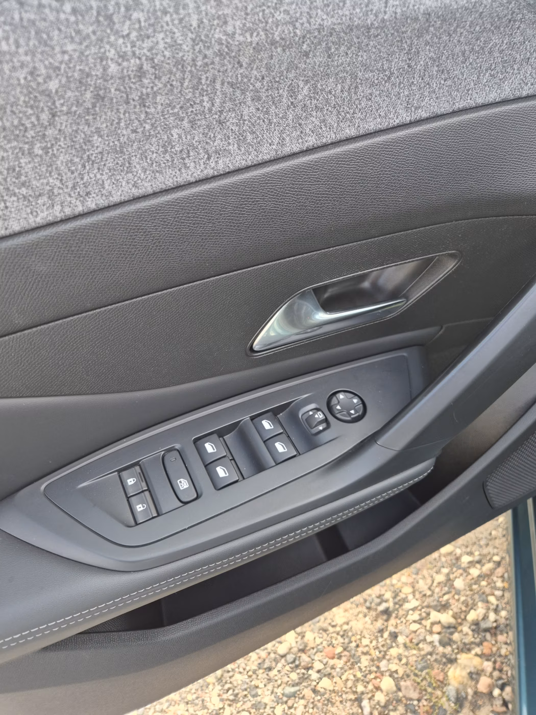 Peugeot 308 фото 8