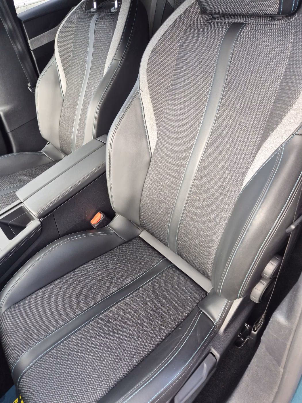 Peugeot 308 фото 9