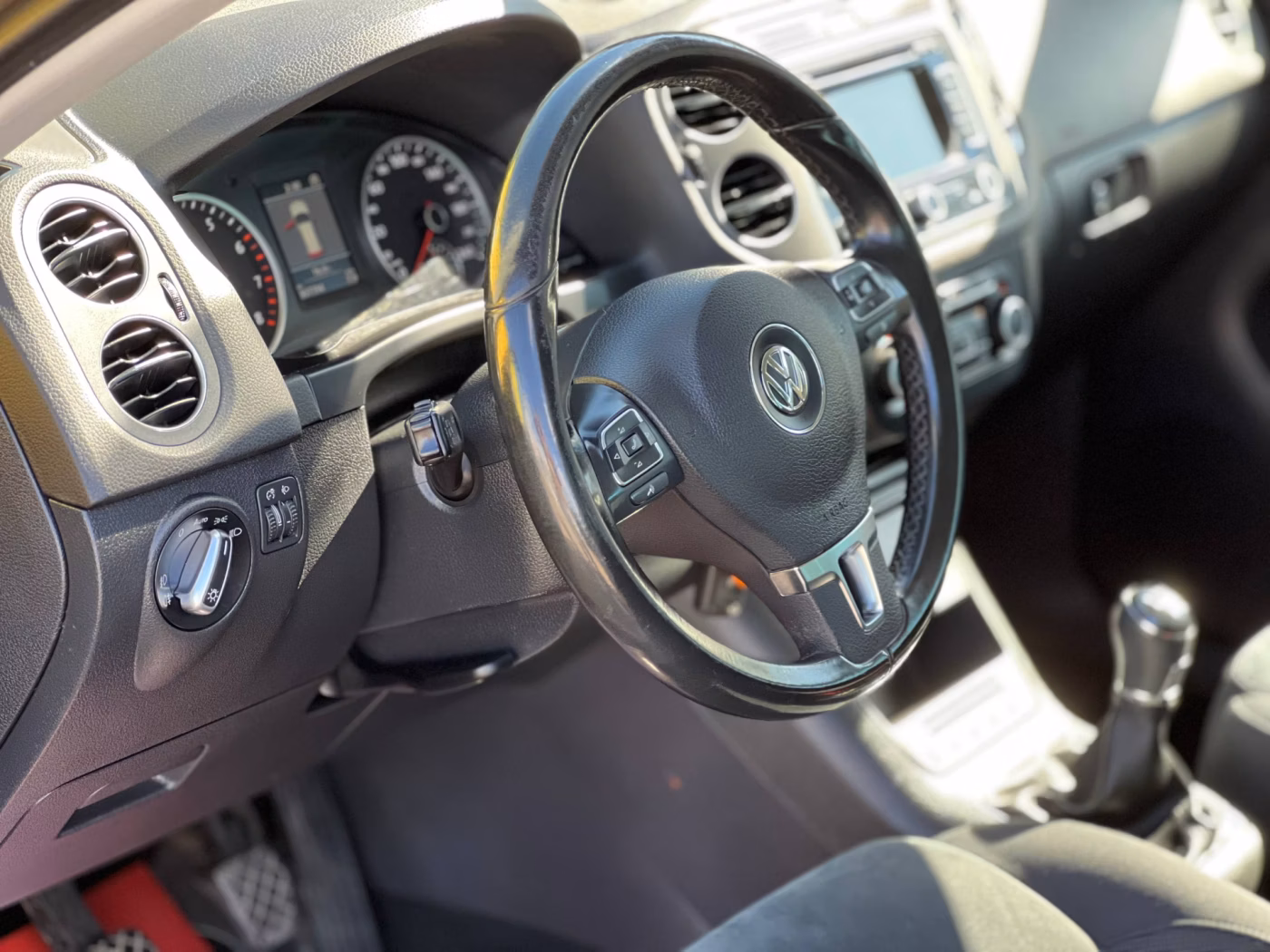Volkswagen Tiguan фото 11