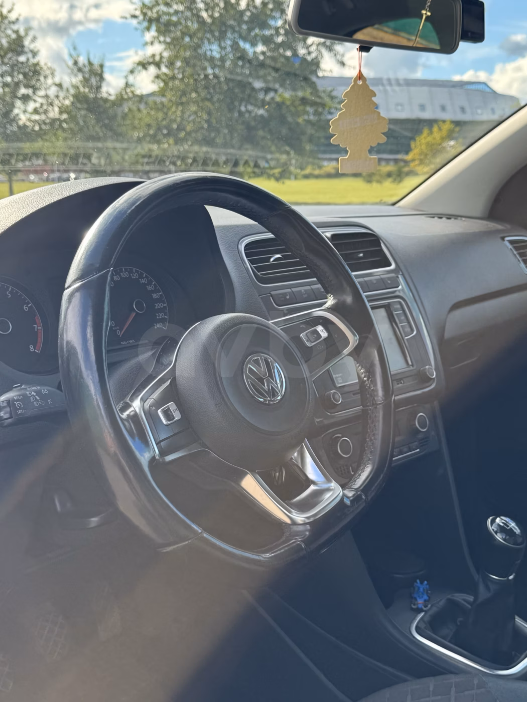 Volkswagen Polo Sedan фото 5