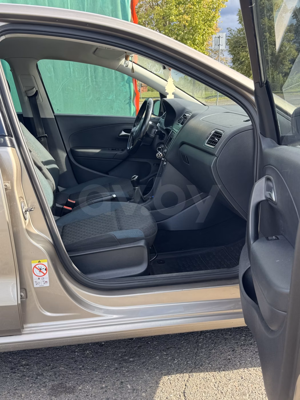 Volkswagen Polo Sedan фото 7