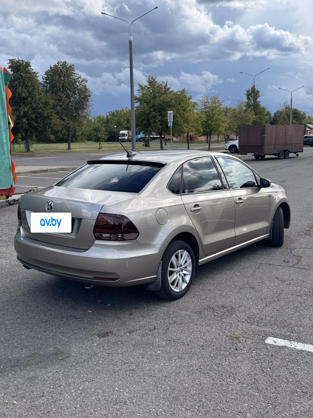 Volkswagen Polo Sedan фото 4