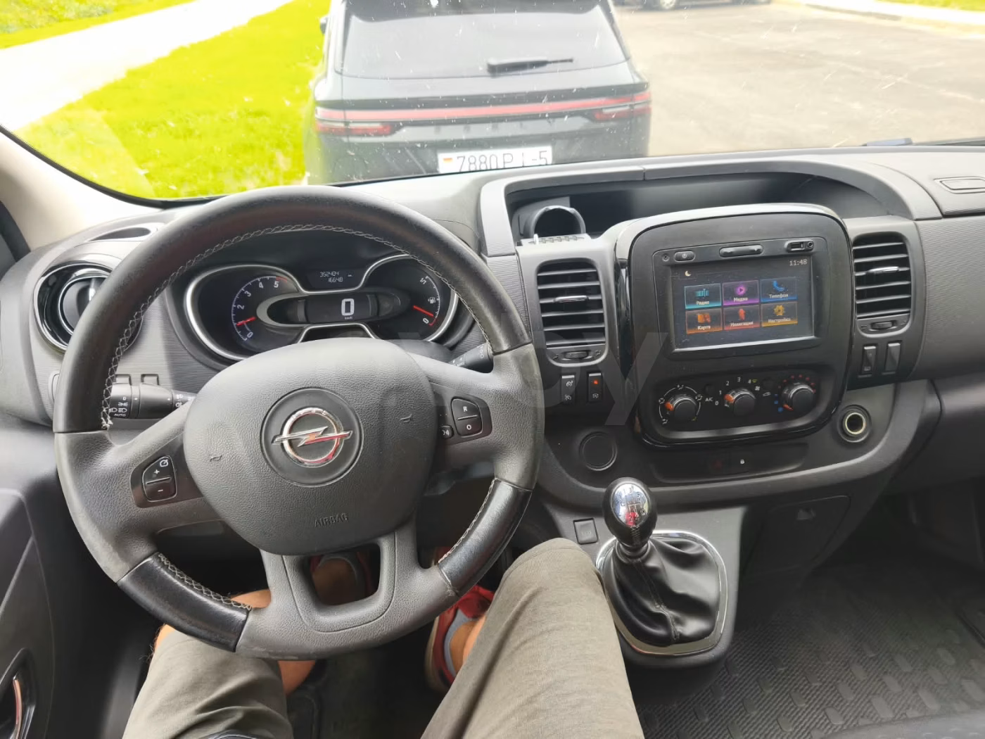 Opel Vivaro фото 10