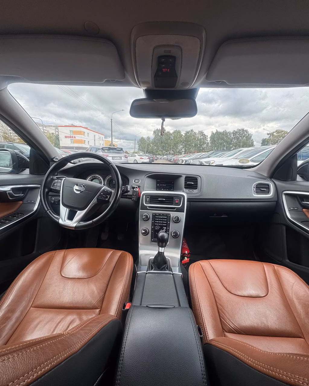 Volvo V60 фото 9