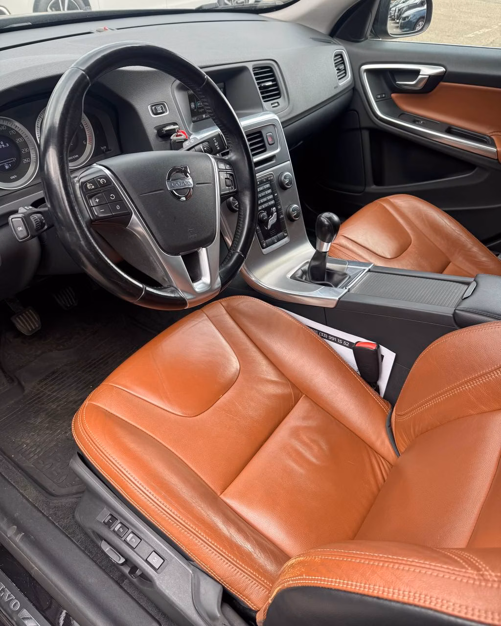 Volvo V60 фото 10