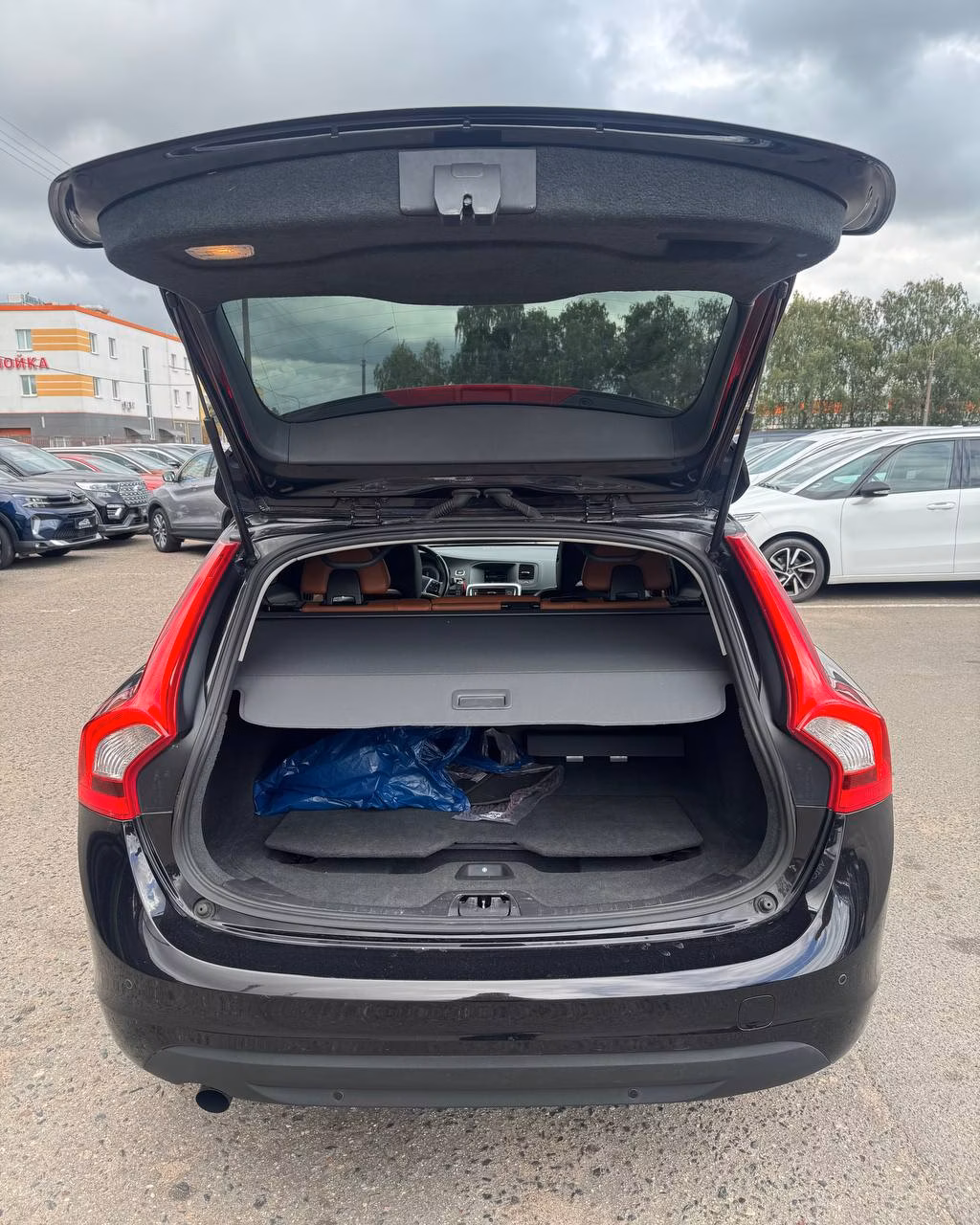 Volvo V60 фото 12