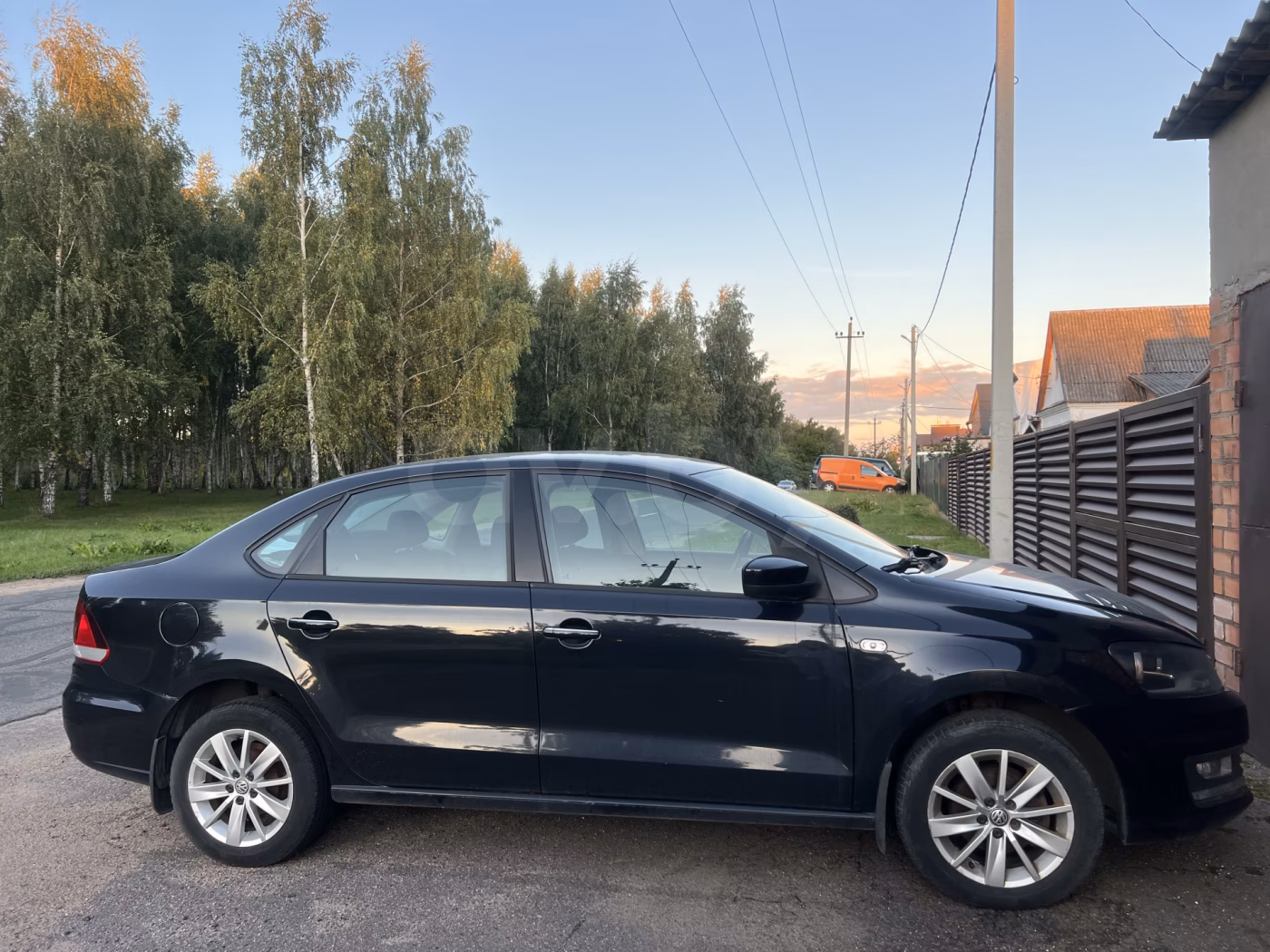 Volkswagen Polo Sedan фото 3