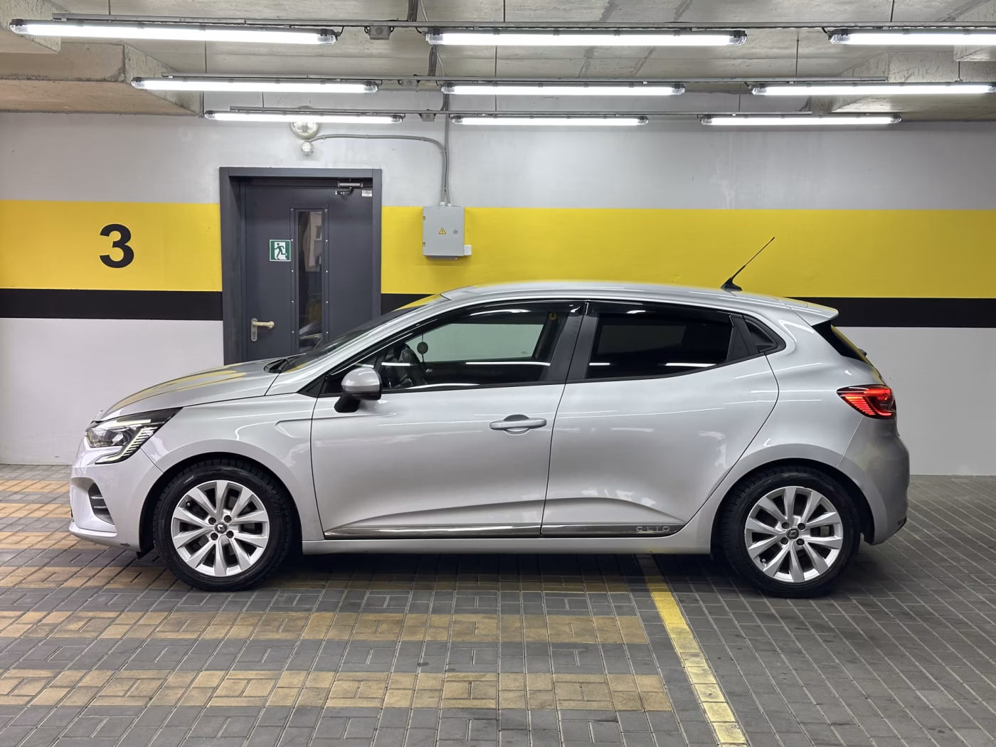 Renault Clio фото 4