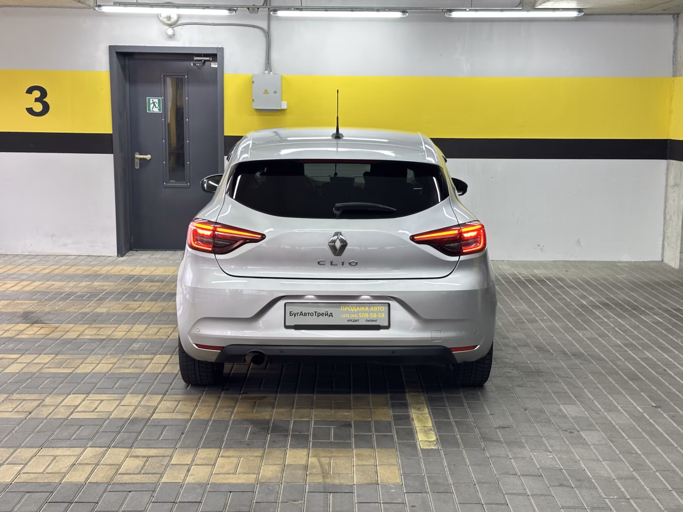 Renault Clio фото 6