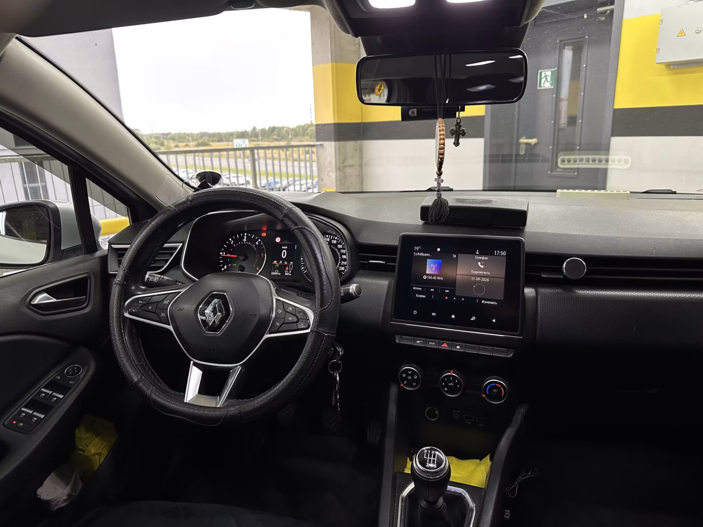 Renault Clio фото 10