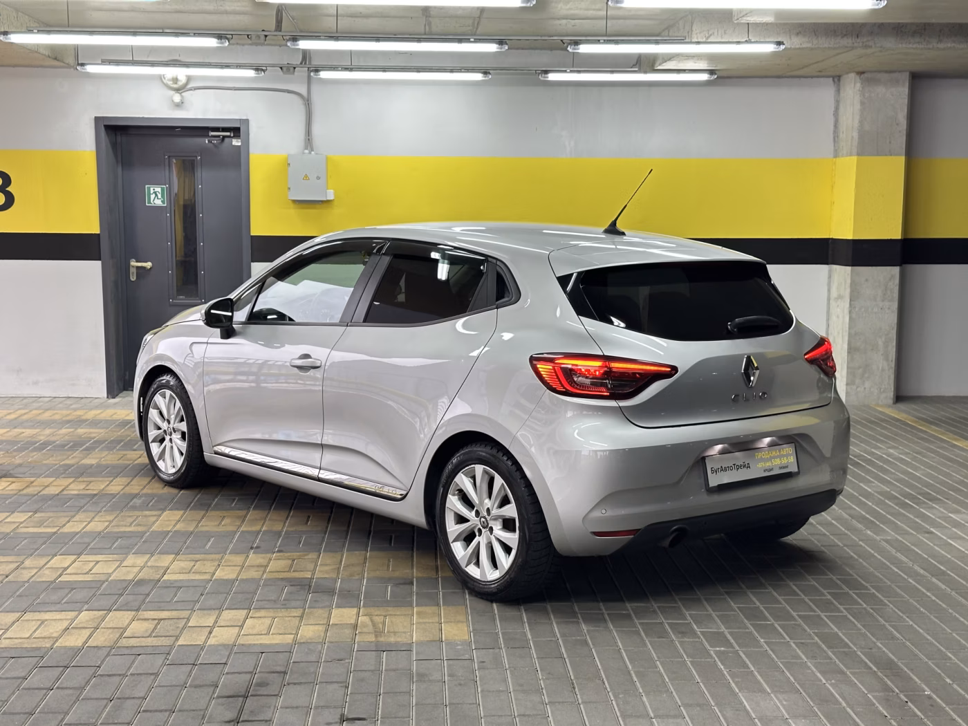 Renault Clio фото 5