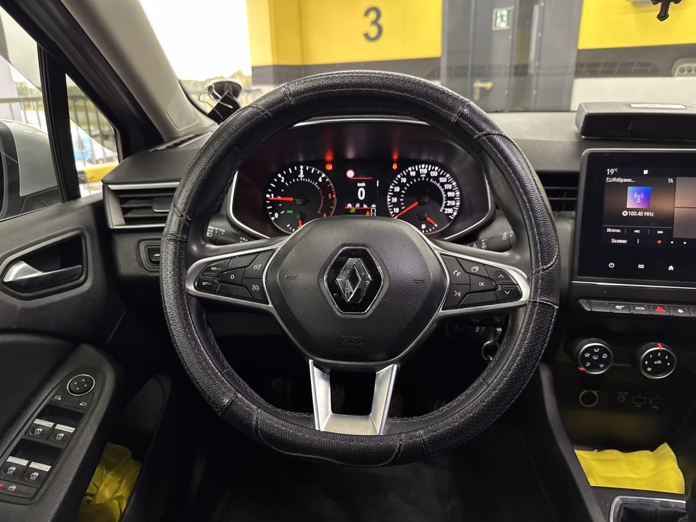 Renault Clio фото 11