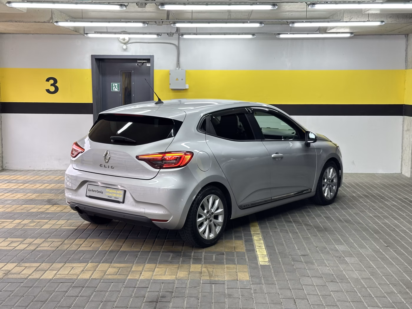 Renault Clio фото 7