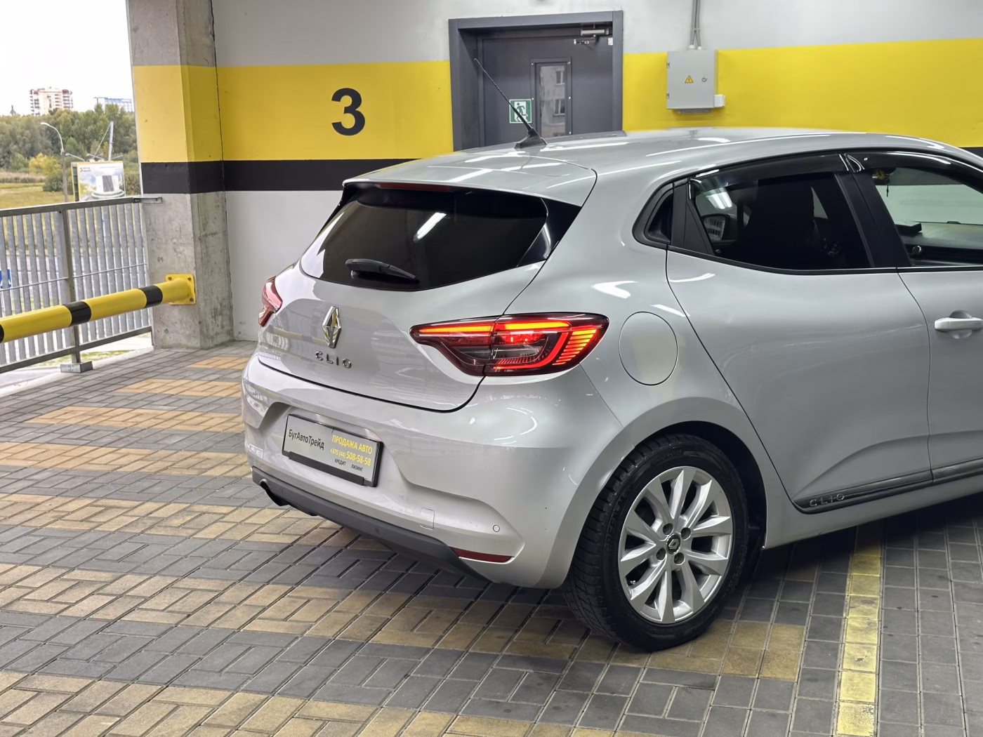 Renault Clio фото 26
