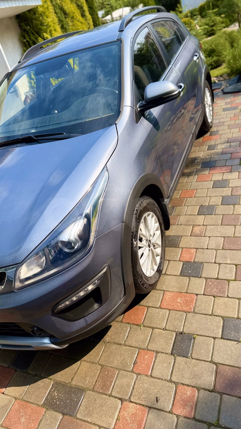 Kia Rio X (X-Line) фото 2