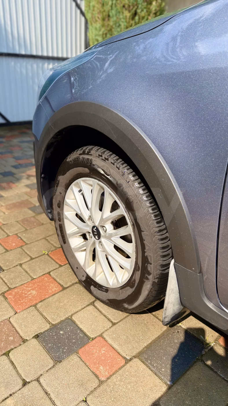 Kia Rio X (X-Line) фото 3