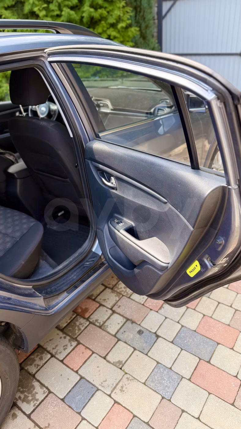 Kia Rio X (X-Line) фото 11
